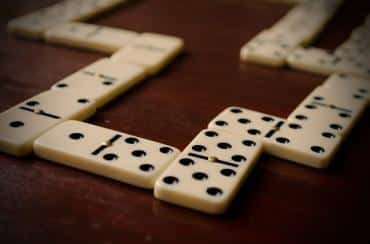 Domino Online